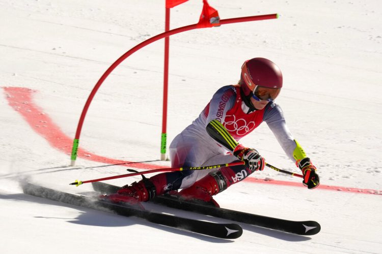 Shiffrin, US 4th in mixed team Olympic event; Austria wins